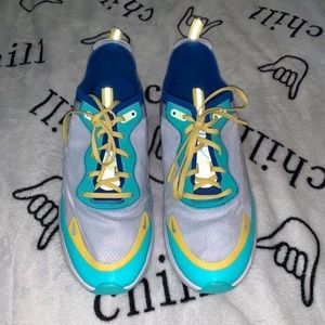 Nike Air Max Dia Fashion Sneaker